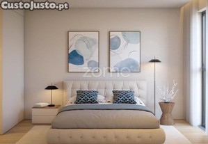Apartamento T3 Direito No Piso 3E C/ 165M² -...