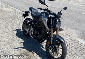 Honda CB125R - 22