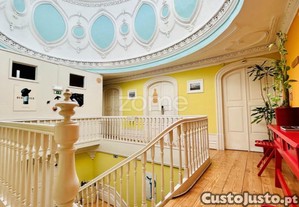 Hostel De 4 Pisos No Centro Histórico Do Porto