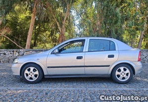 Opel Astra 1.4 gasolina 90cv Ótimo Troco