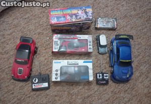 V�rios carrinhos telecomandos