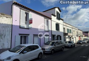 Moradia com 3 quartos - fajã de baixo - ponta delgada