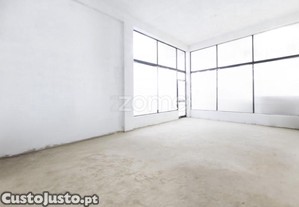 Espaço Para: Loja/Escritório/Arrecadação Em Braga
