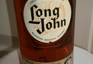 Whisky LONG JOHN com cerca de 50 anos de maturação
