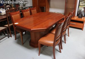 Conjunto de Mesa de Jantar Extensível em Cerejeira + 6 Cadeiras