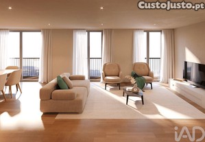 Apartamento T2 em Benfica de 106,00 m²