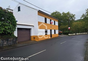Moradia com 5 quartos - lomba da maia - ribeira grande
