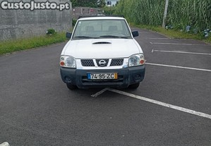Nissan Pick Up 2.5 - 04