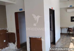 Loja em alcobaça com potencial para habitação