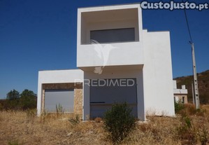 Moradia isolada no campo t3 - tavira