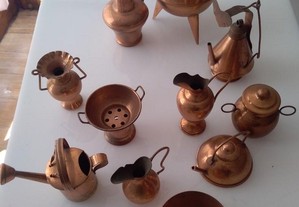 Miniaturas de utensílios de cozinha, em cobre