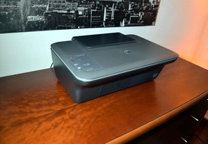Impressora Multifunções HP 1050 com tinta