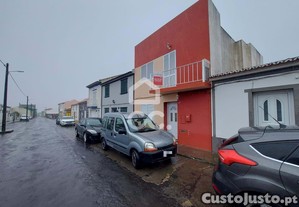 Moradia com 3 Quartos - Ribeirinha - Ribeira Grande