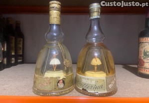 2 garrafas de Licor Bolls com caixa de msica