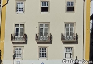 Quarto para menina universitária com 20m2 em Coimbra