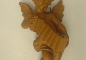 Anjo em madeira 32 cm