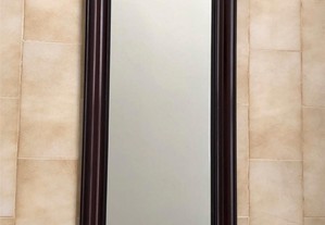 Espelho com moldura de madeira 112,5 / 42,5cm