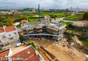 Apartamento T3 Com Garagem, Na Bela Cidade Da...
