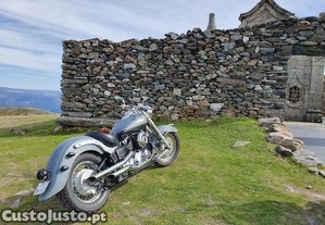 Moto impecvel