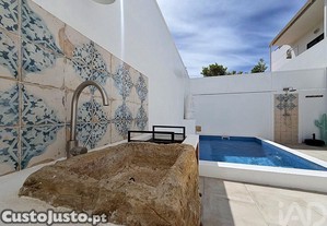 Casa / Villa T4 em Quelfes de 153 m²