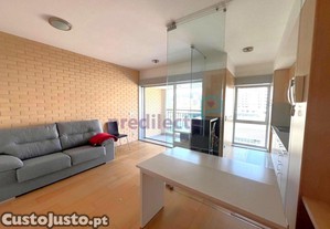 REF2548 - T0Kit C/ Gar. C/ Mob. Alameda Shopping Porto