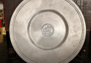 prato grande antigo em metal