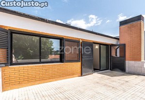 Andar Moradia T3+3 Com Terraço Em Oliveira Do...