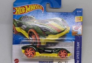 Hot Wheels - Roadster Bite - Portes Grátis
