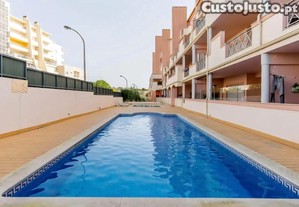 Apartamento T2+1 em Albufeira com Vista e Piscina Comum