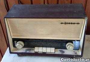 Rádio SIERA Made in Germany 1959 ouvi o Guitarrista Les Paul da Gibson