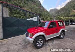 Mitsubishi Pajero 2.5GLS - 94