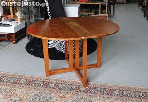 Mesa Redonda Dobrável em Madeira
