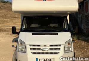 Autocaravana sempre guardada em garagem venha ver não se vai arrepender