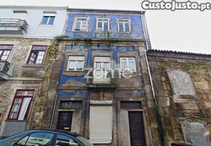 Prédio Na Rua Da Boavista-Braga