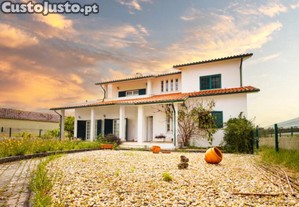 Moradia T4 Com Garagem E Terreno Figueira Da Foz
