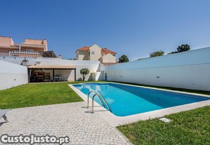 Moradia Geminada de Luxo na Marisol   Totalmente Remodelada