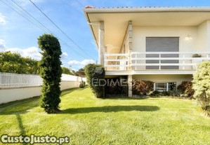 Moradia t4 individual com piscina e jardim | sabariz vila verde