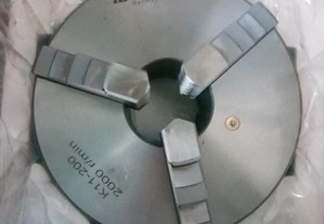 Bucha de 3 grampos 200mm diametro Nova