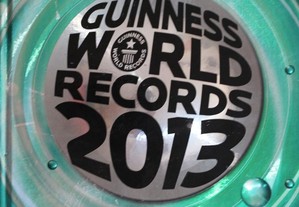 Livro "Guinness World Records 2013"