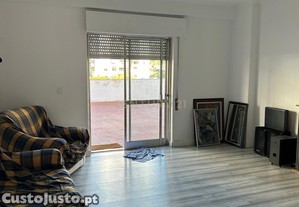 T3 com 2 terraços privativos em Odivelas