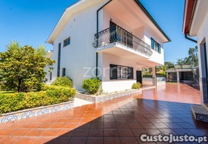Moradia Individual T3 Em Esmeriz, Vila Nova De...