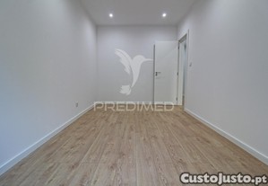 Apartamento t2 remodelado amadora