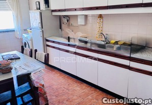 Apartamento t3 com excelente exposição solar em setúbal