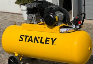 Compressor Stanley Profissional de 200 Lts