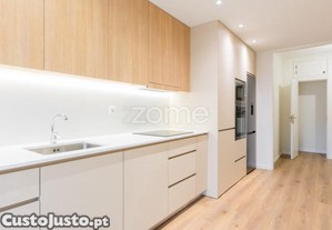 Apartamento T2, Rua De Barros, Gualtar, Junto A Um
