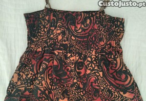 Linda blusa com alças ajustáveis