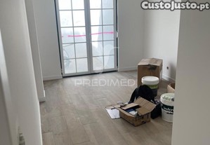 Apartamento na amadora remodelado