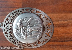 Medalha de Prata Religiosa grande "Deus te Guie"