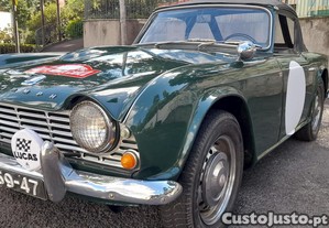 Triumph TR4