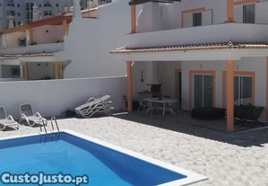 moradia c/piscina privada  Armaçao pera/Algarve/ 400metros distancia praia